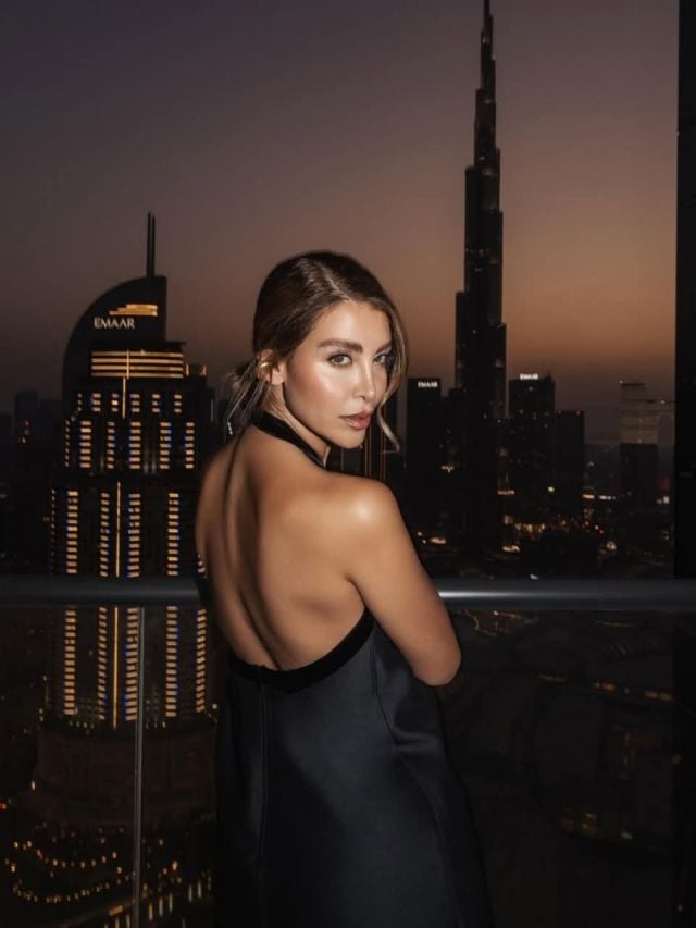 نور علي بتصميم هالتر نك