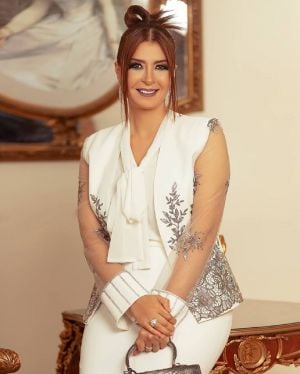 منال سلامة تتحدث عن مرضها وعلاقتها بنجليها (فيديو)