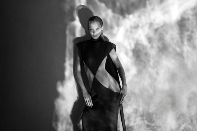 بيلا حديد تقود أول دار أزياء من Revolve 