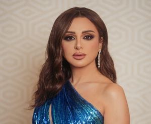 أنغام تطلب الدعاء لهاني شاكر في وعكته الصحية