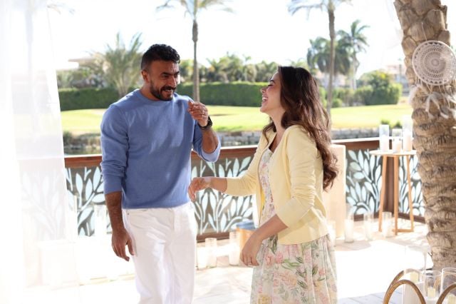 أحمد العوضي يرد على انتقادات كبر ملامحه ويعلن رأيه في عمليات التجميل (فيديو)