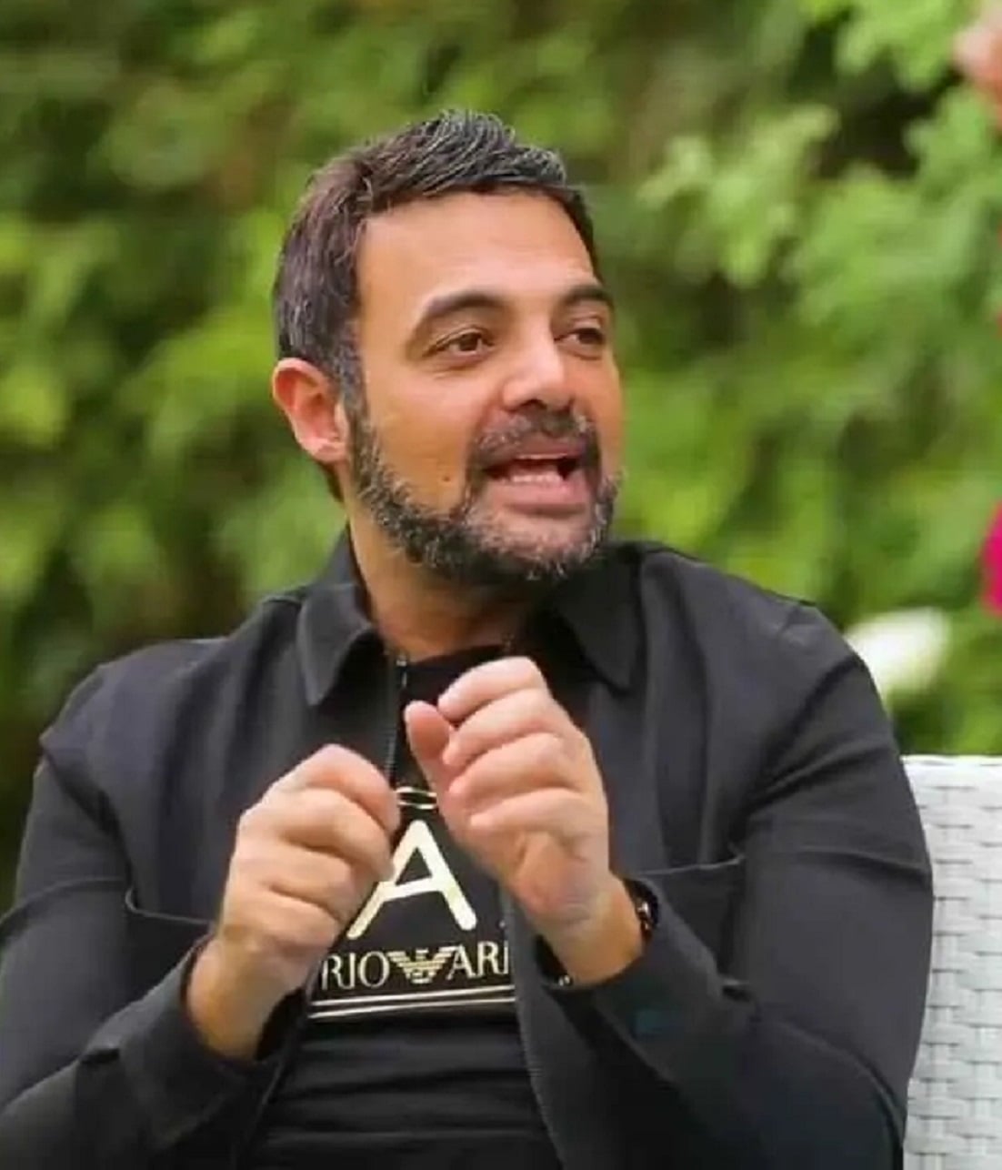 عمرو محمود ياسين يحذر من الزج باسمه في شائعات تمس حياته الشخصية