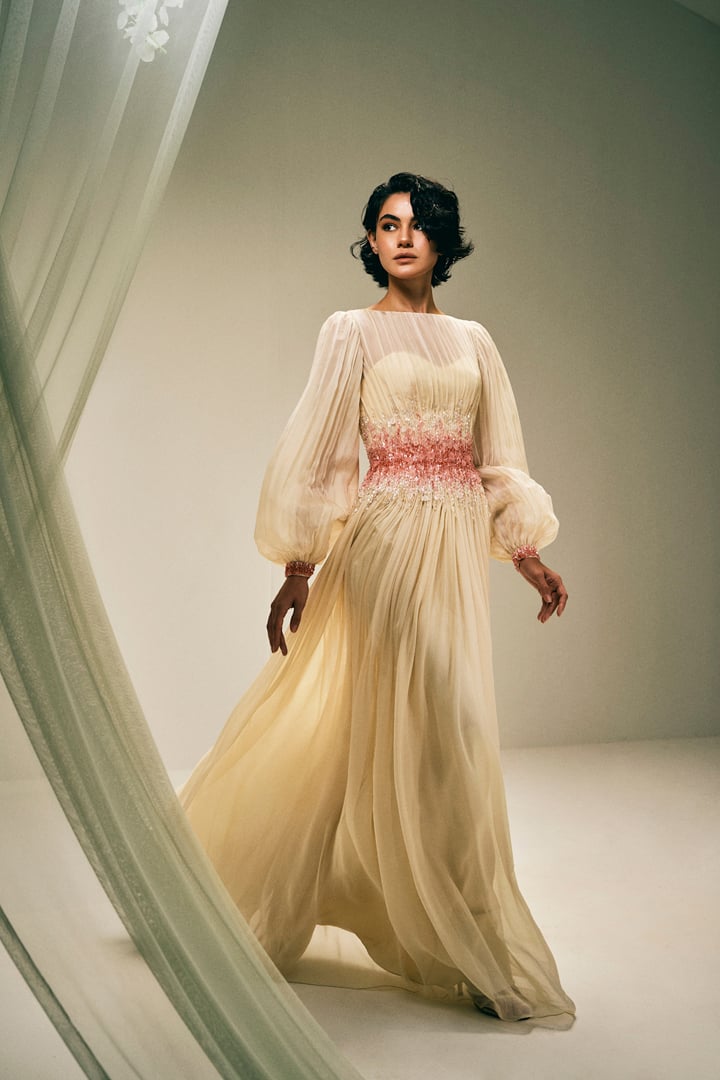 البشرة الحنطية - أحد درجات ألوان البشرة الدافئة