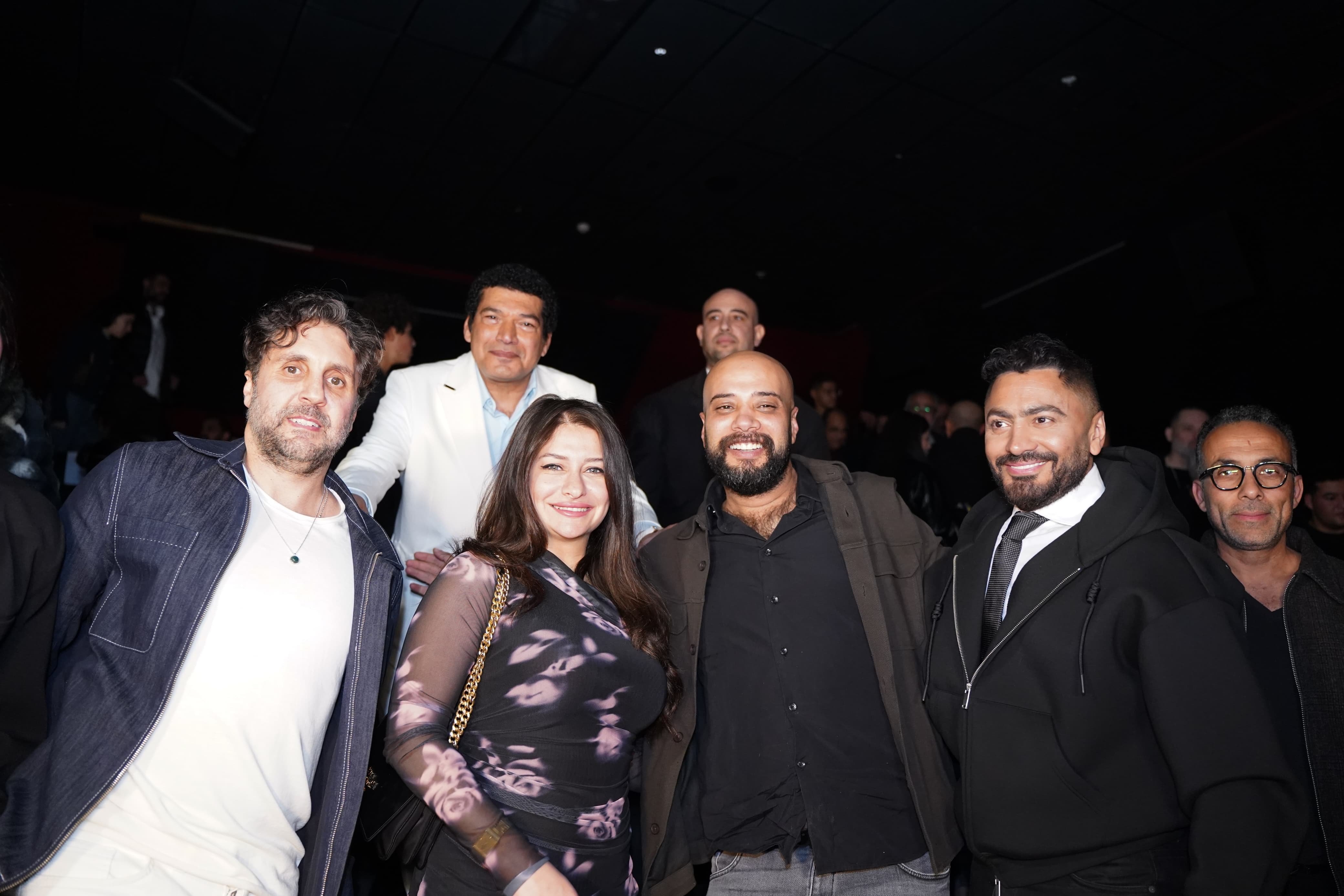 تامر حسني مع هشام ماجد وأبطال الفيلم