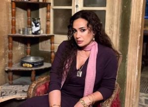 هند صبري تبكي وتوجّه رسالة الى فريق مسلسل "منَّاعة" بعد انتهاء التصوير