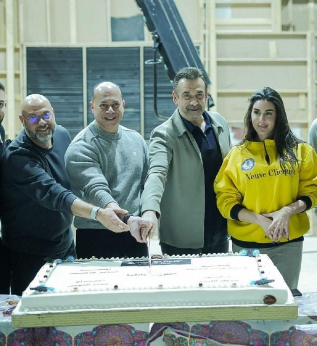 كريم عبد العزيز وياسمين صبري يحتفلان ببدء تصوير فيلمهما الجديد