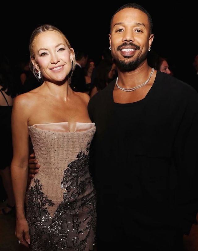 كيت هدسون بفستان متلألئ من تصميم 