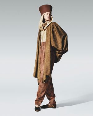 مجموعة Loro Piana لخريف 2026 وسحر الألوان الترابية 