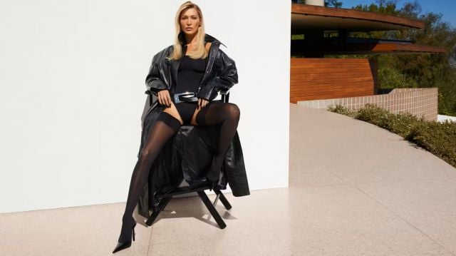 بيلا حديد بسترة جلدية