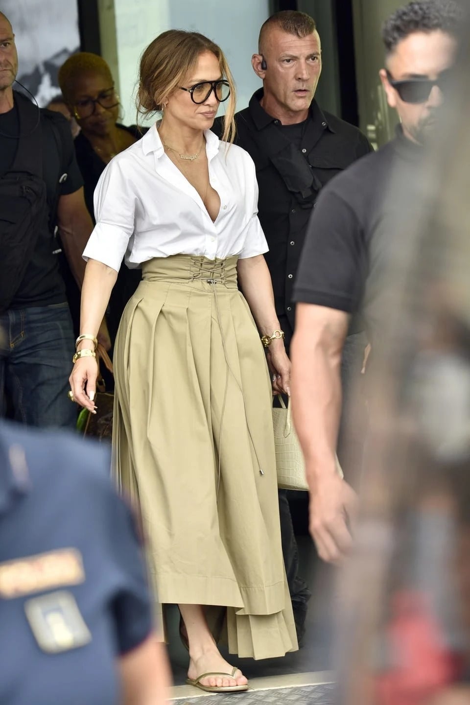 إطلالة جينيفر لوبيز في إيطاليا