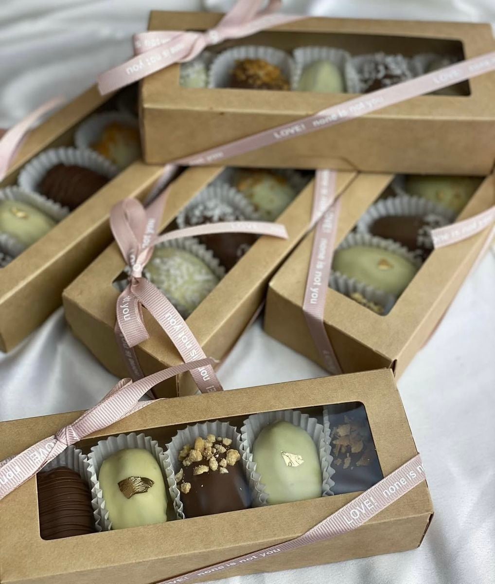 توزيعات التمر للكبار