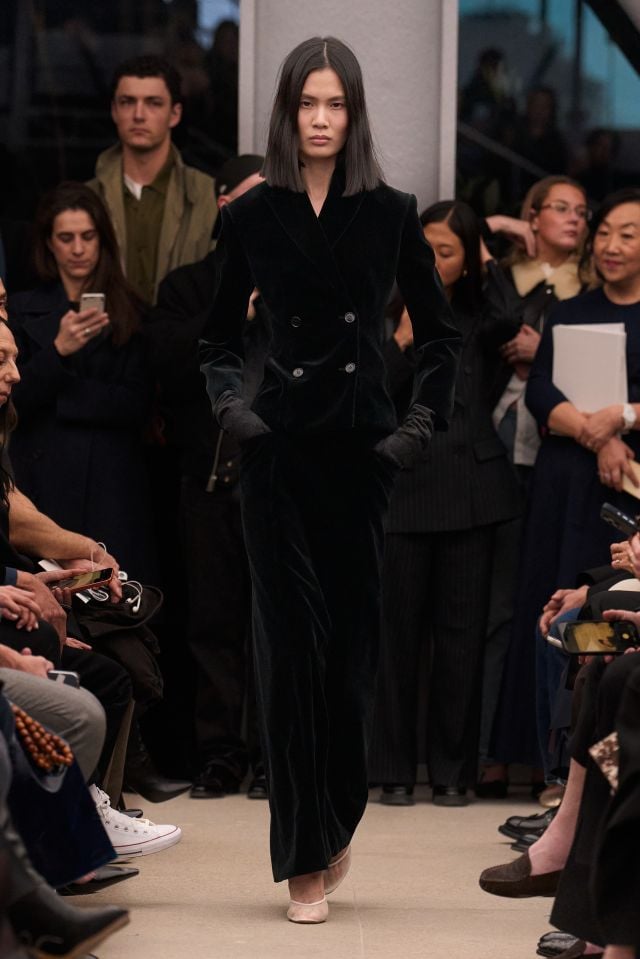 من مجموعة أزياء ALAÏA خريف/شتاء 2026