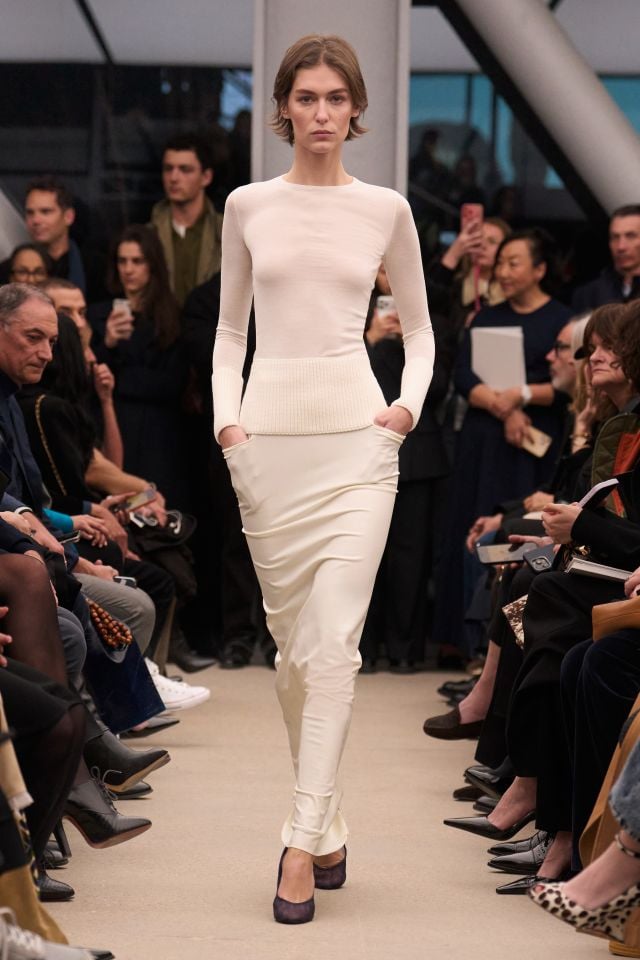 من مجموعة أزياء ALAÏA خريف/شتاء 2026