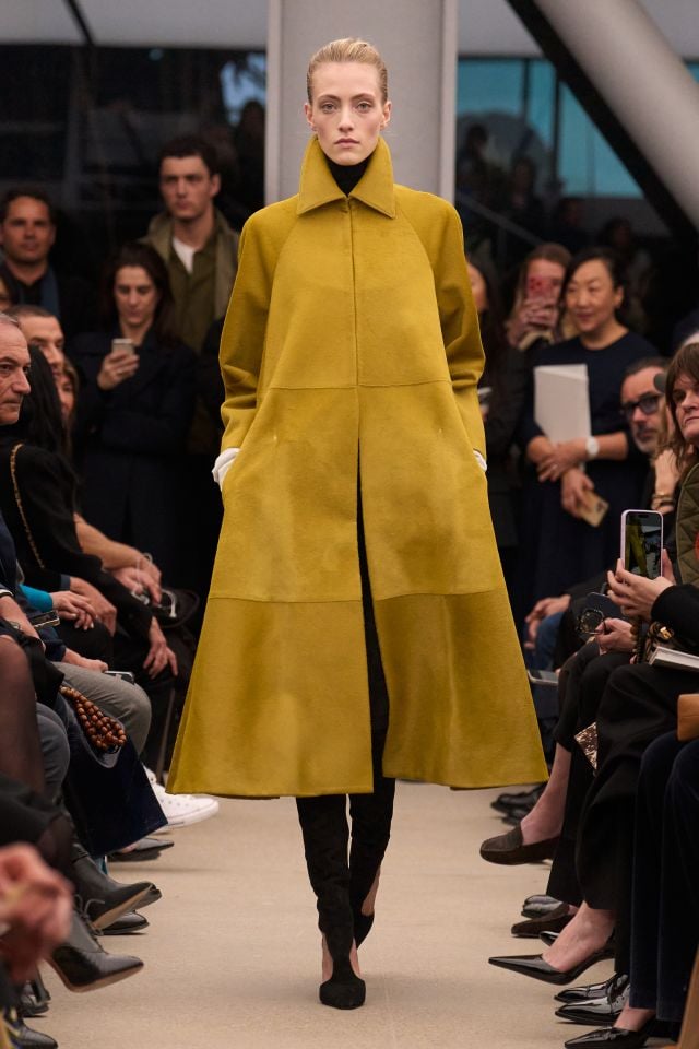 من مجموعة أزياء ALAÏA خريف/شتاء 2026