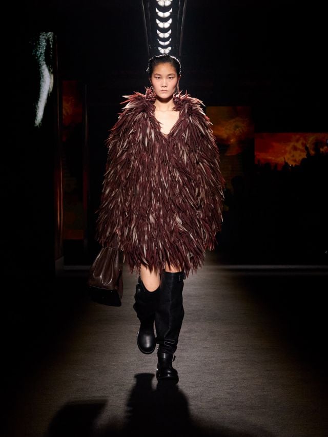 إطلالة CANLAN من مجموعة بالنسياغا شتاء 2026 CANLAN