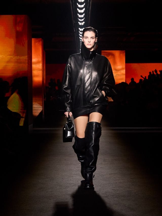 إطلالة VITTORIA من مجموعة بالنسياغا شتاء 2026 