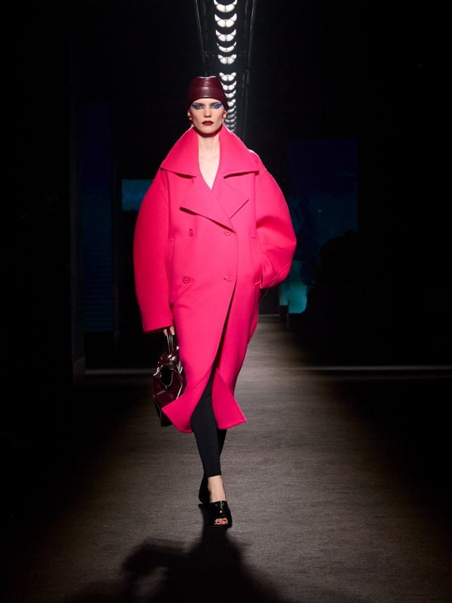 إطلالة PENELOPE من مجموعة بالنسياغا شتاء 2026 