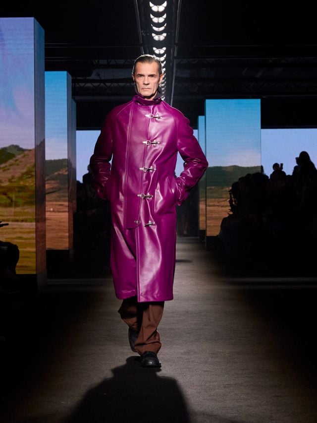 إطلالة STANISLAV من مجموعة بالنسياغا شتاء 2026 