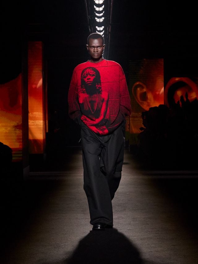 إطلالة CHUBATH من مجموعة بالنسياغا شتاء 2026 