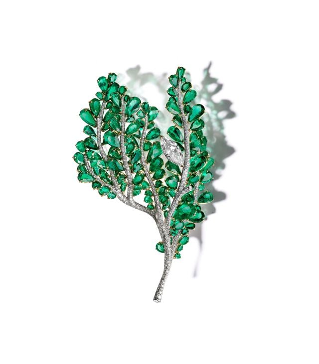 بروش غصن الربيع من مجموعة وايت ليبل من CINDY CHAO