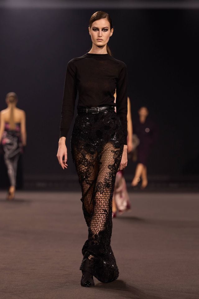 عرض أزياء إيلي صعب خريف/شتاء 2026-2027