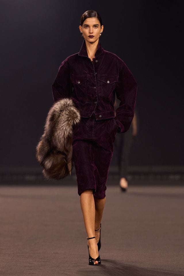 عرض أزياء إيلي صعب خريف/شتاء 2026-2027