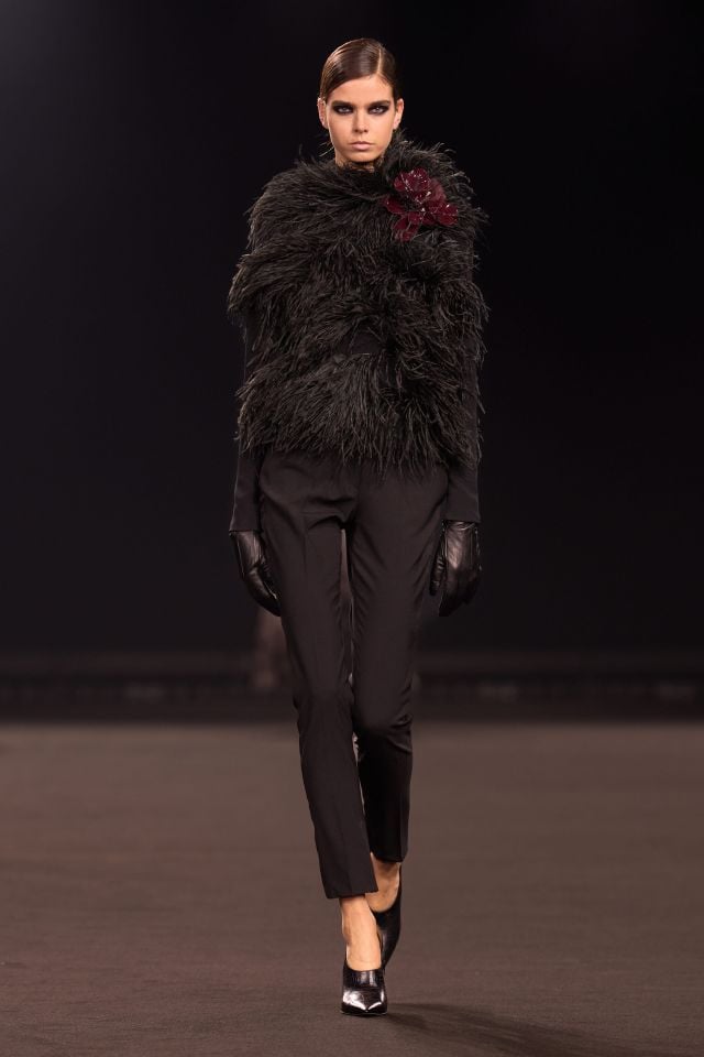 عرض أزياء إيلي صعب خريف/شتاء 2026-2027