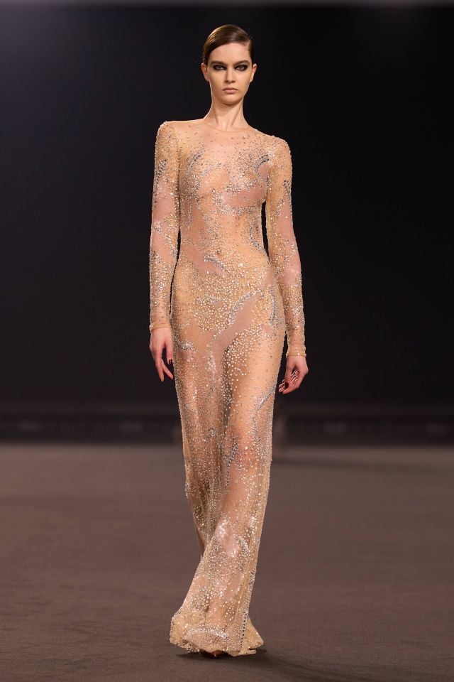 عرض أزياء إيلي صعب خريف/شتاء 2026-2027