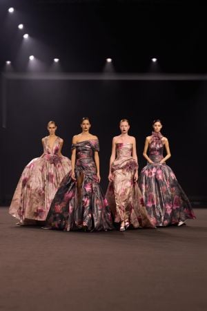 امرأة إيلي صعب لخريف/شتاء 26-27... أنيقة وجذّابة