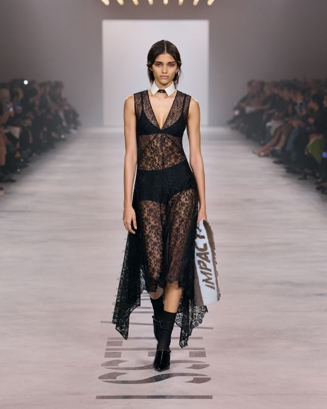 عرض أزياء فندي لخريف وشتاء 2026
