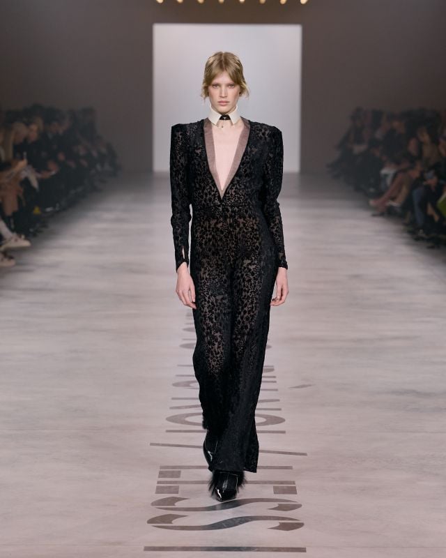 عرض أزياء فندي لخريف وشتاء 2026
