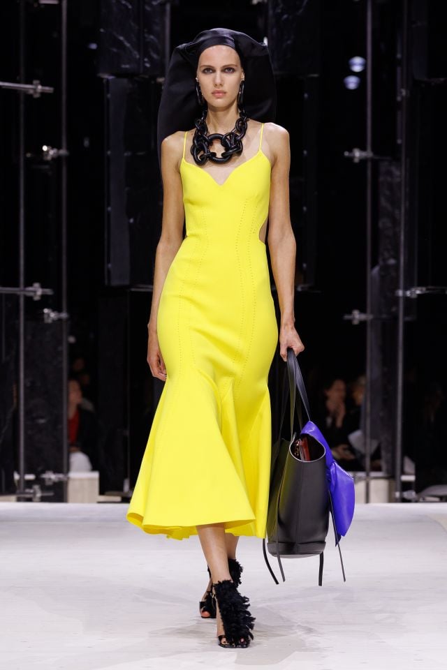 عرض أزياء جيفنشي مجموعة خريف/شتاء 2026 