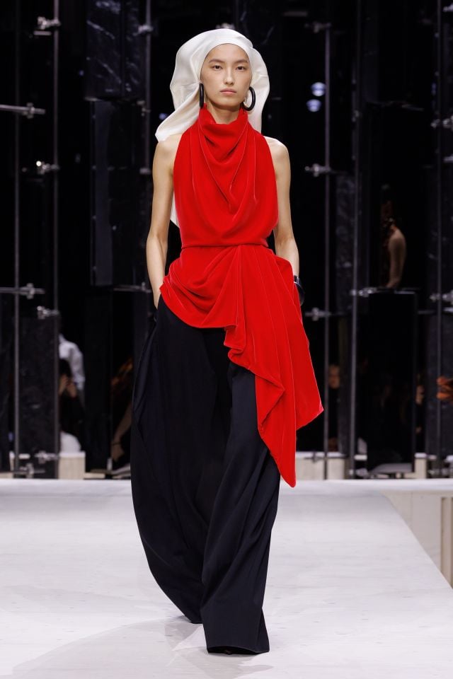 عرض أزياء جيفنشي مجموعة خريف/شتاء 2026 