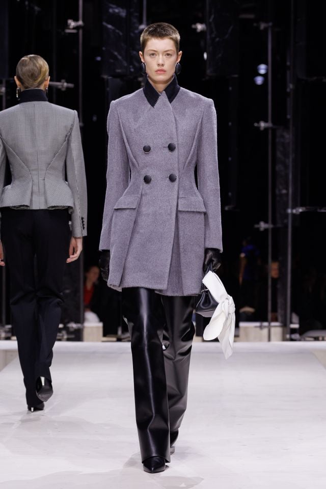 عرض أزياء جيفنشي مجموعة خريف/شتاء 2026 