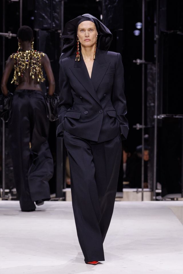 عرض أزياء جيفنشي مجموعة خريف/شتاء 2026 