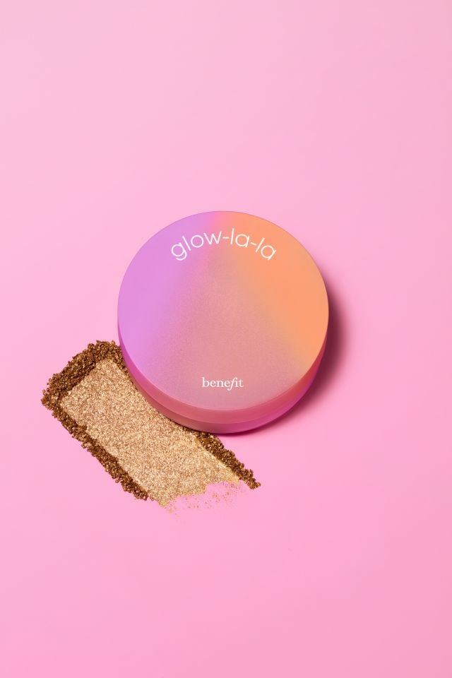 إطلالة ساحرة مع GlowLaLa من بنفت