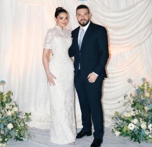 ملك أحمد زاهر تختار لخطوبتها فستاناً بتطريزات ناعمة