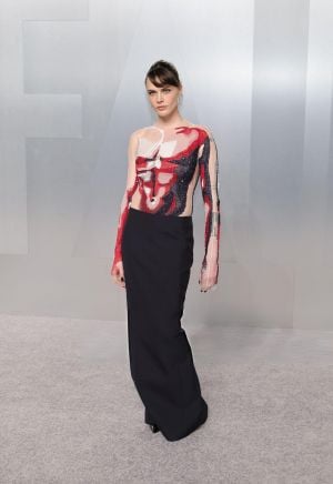 كارا ديليفين تتبع أسلوب تيانا تايلور من Tom Ford