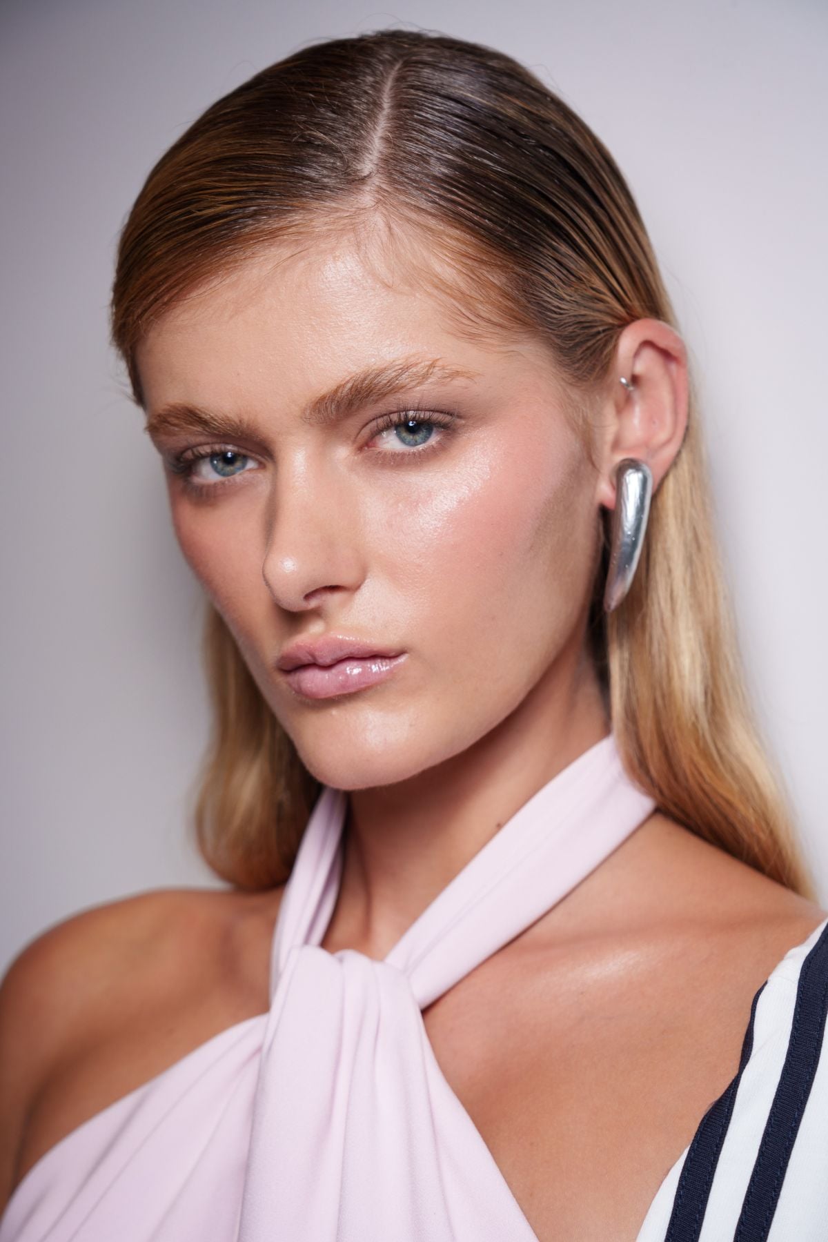 صيحات مكياج تستلهم ألوانها من جمال الطبيعة