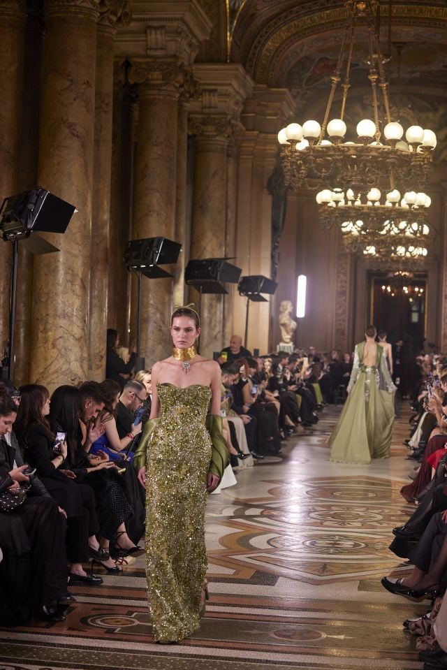 عرض أزياء إيلي فغالي لموسم ربيع وصيف 2026 