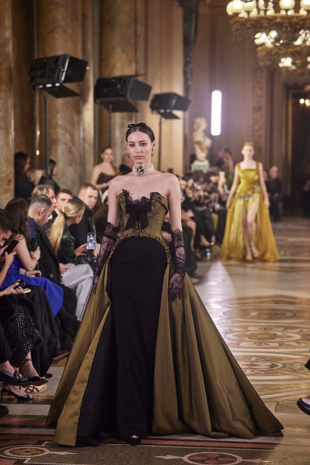 عرض أزياء إيلي فغالي لموسم ربيع وصيف 2026 