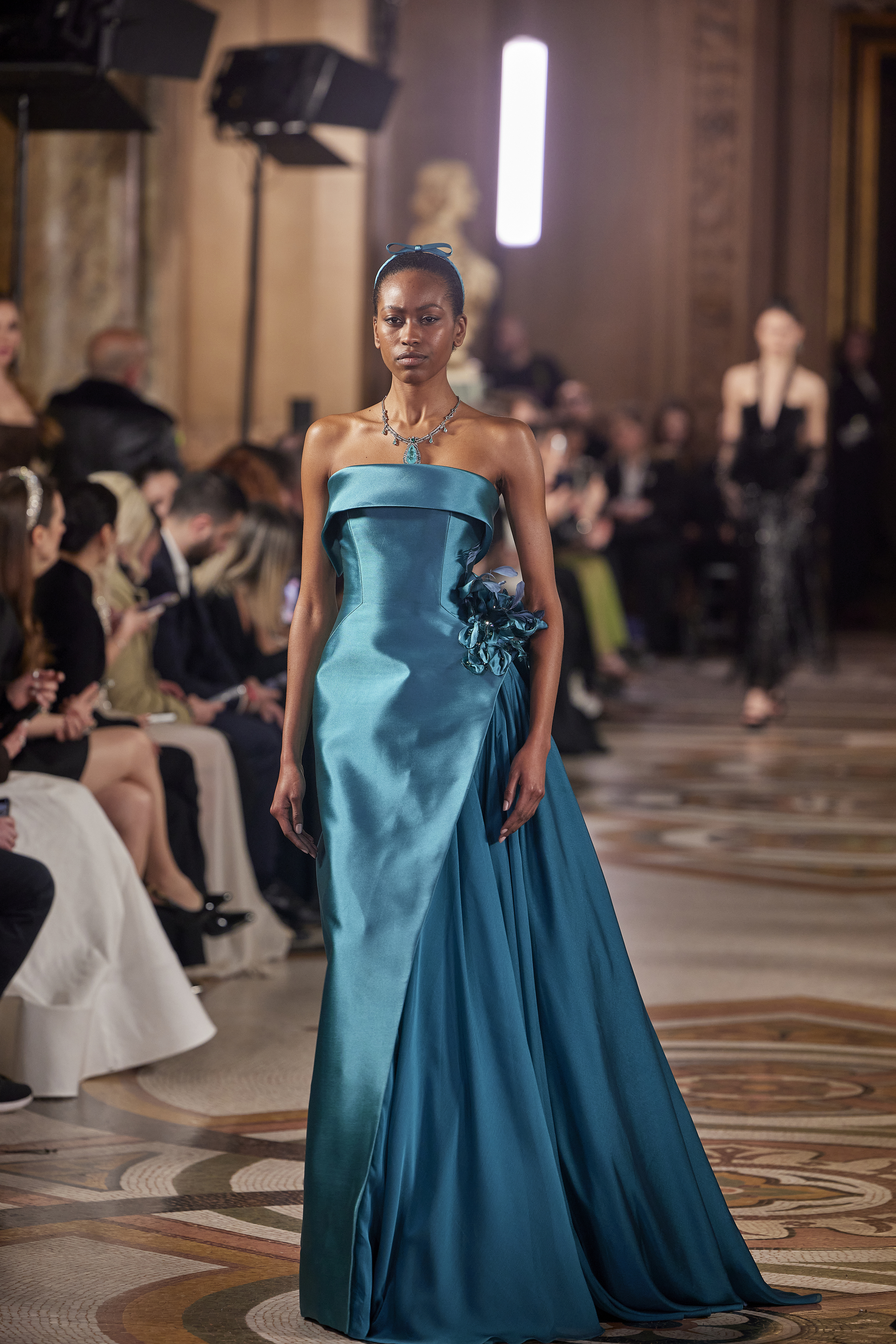 عرض أزياء إيلي فغالي لموسم ربيع وصيف 2026 