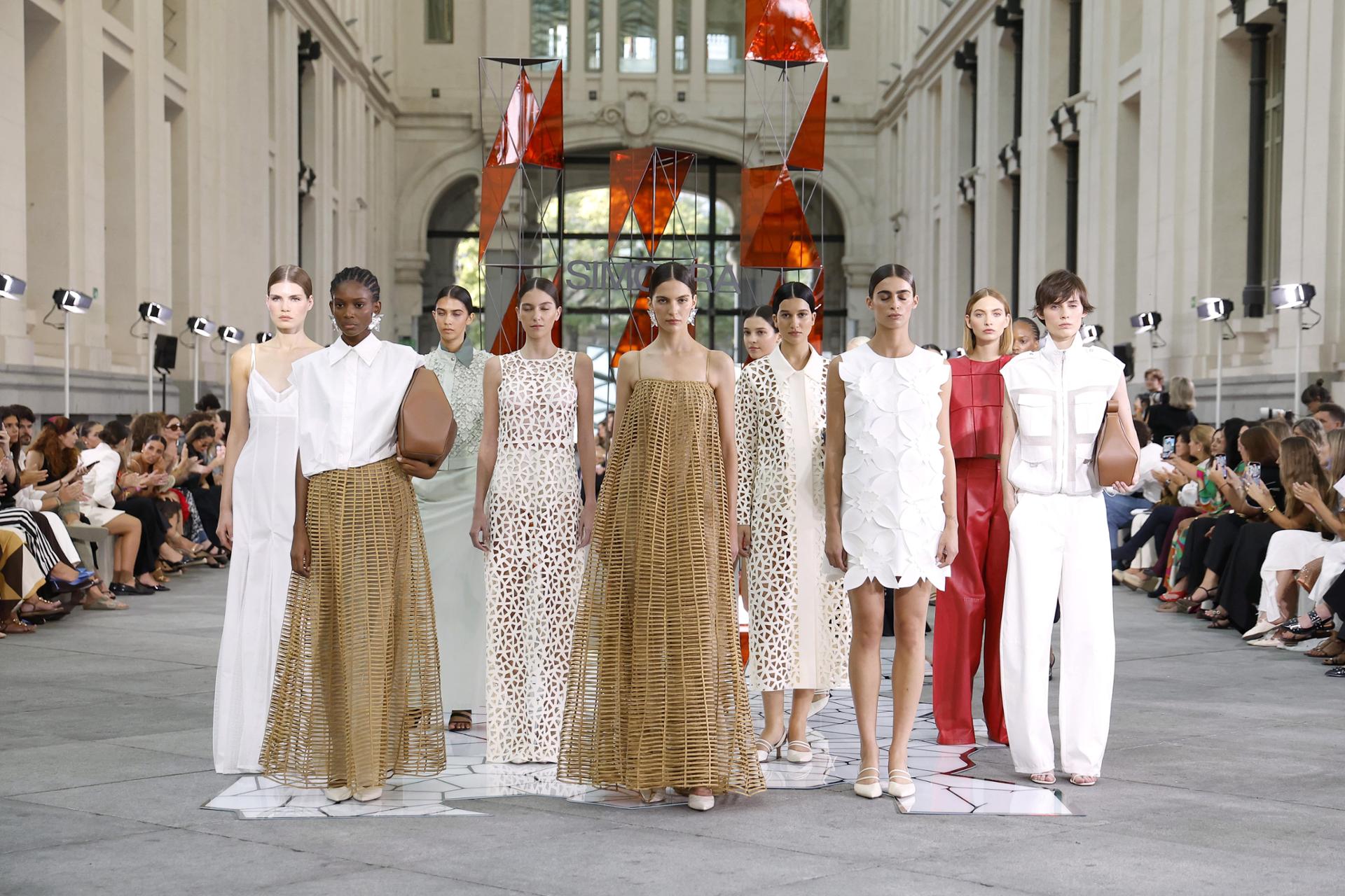 أسبوع الموضة في مدريد من مرسيدس-بنز 2025