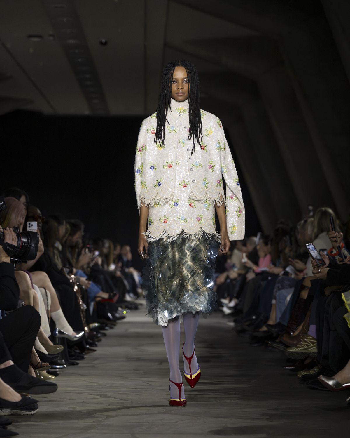 عرض خريف - شتاء 2026 من RABANNE: جمالية تنتمي الى اللحظة الراهنة