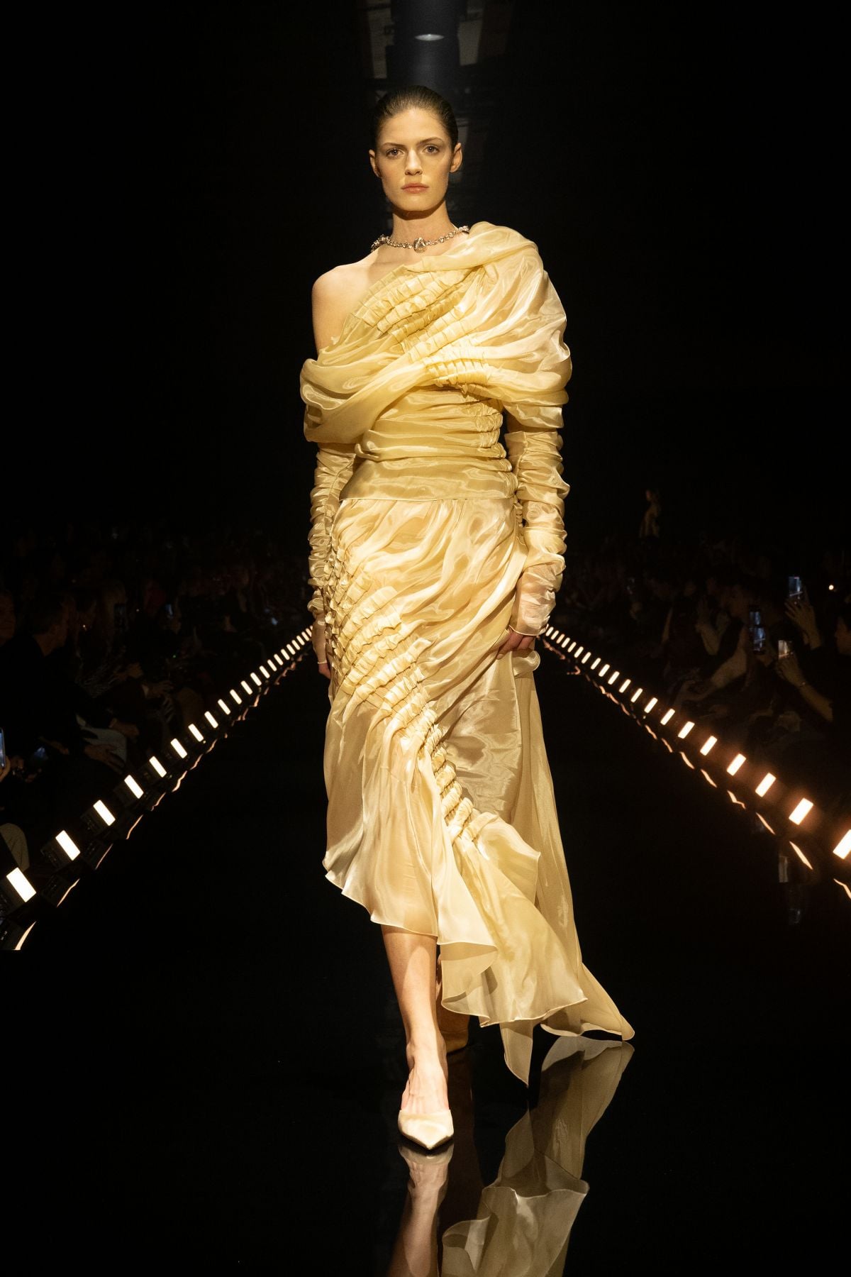 THE SPHYNX مجموعة الأزياء النسائية الجاهزة لخريف/شتاء 2026–2027 من SCHIAPARELLI