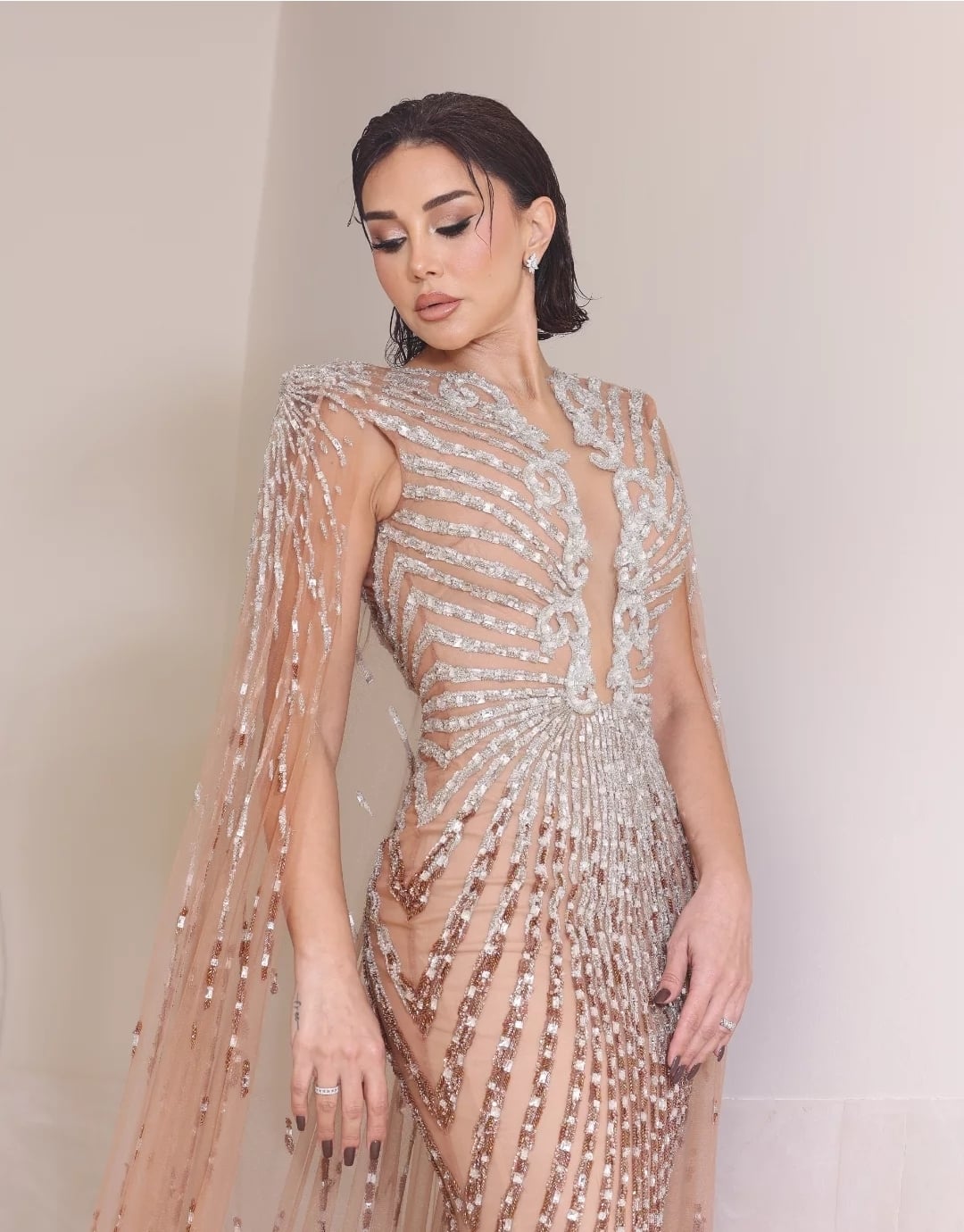 كاريس بشار تُحدث ضجة بمشهد مؤثّر في 