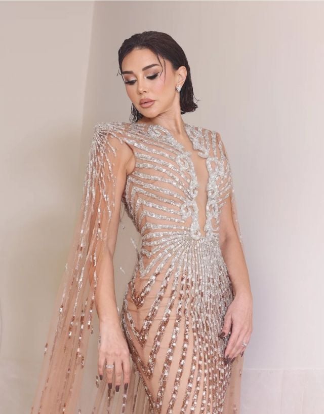 كاريس بشار تحصد تفاعلاً بعد أخذ ابن 