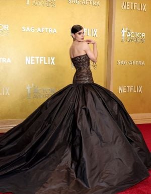 الأناقة عنوان إطلالات النجمات في حفل Actor Awards 