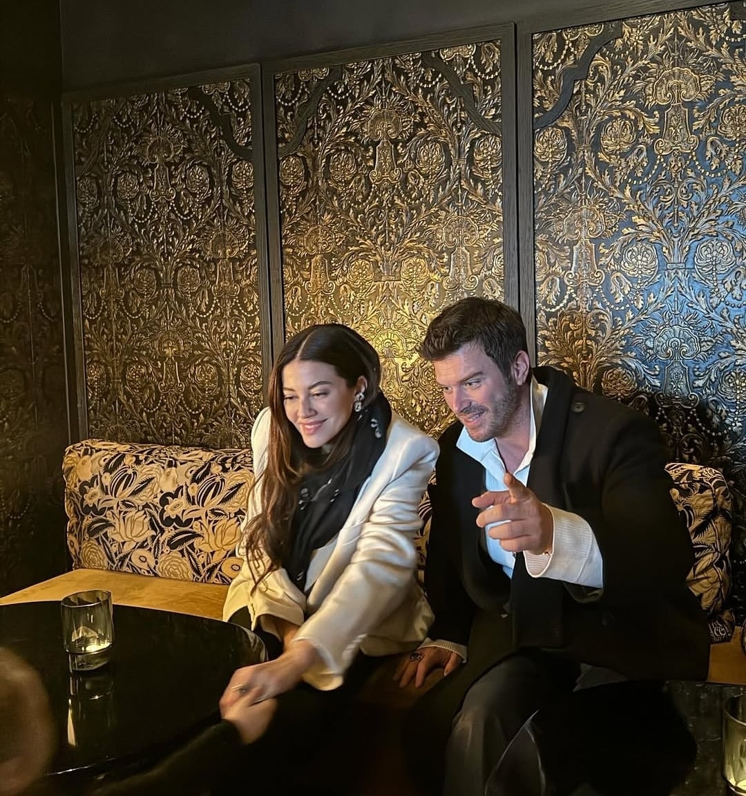 كيفانش تاتليتوغ يستعرض وسامته بإطلالة جديدة