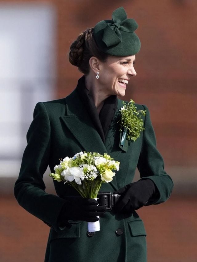 كيت ميدلتون تعيد تدوير معطفها الأخضر
